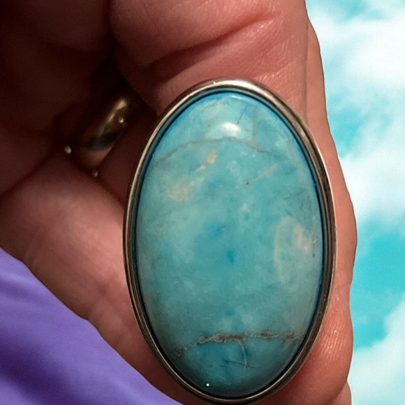 Beautiful Faux Turquoise Ring - Picture 4 of 4
